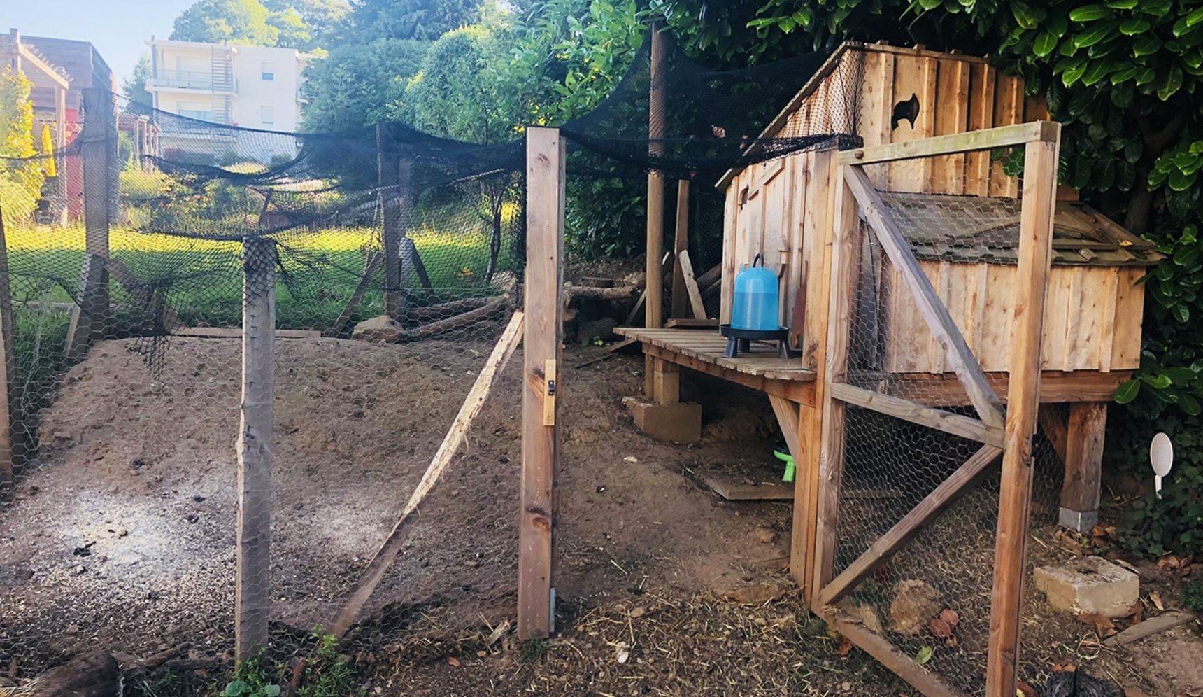 Image d'un poulailler en bois